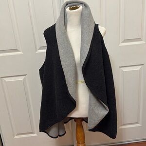 Look ~ Poncho vest
